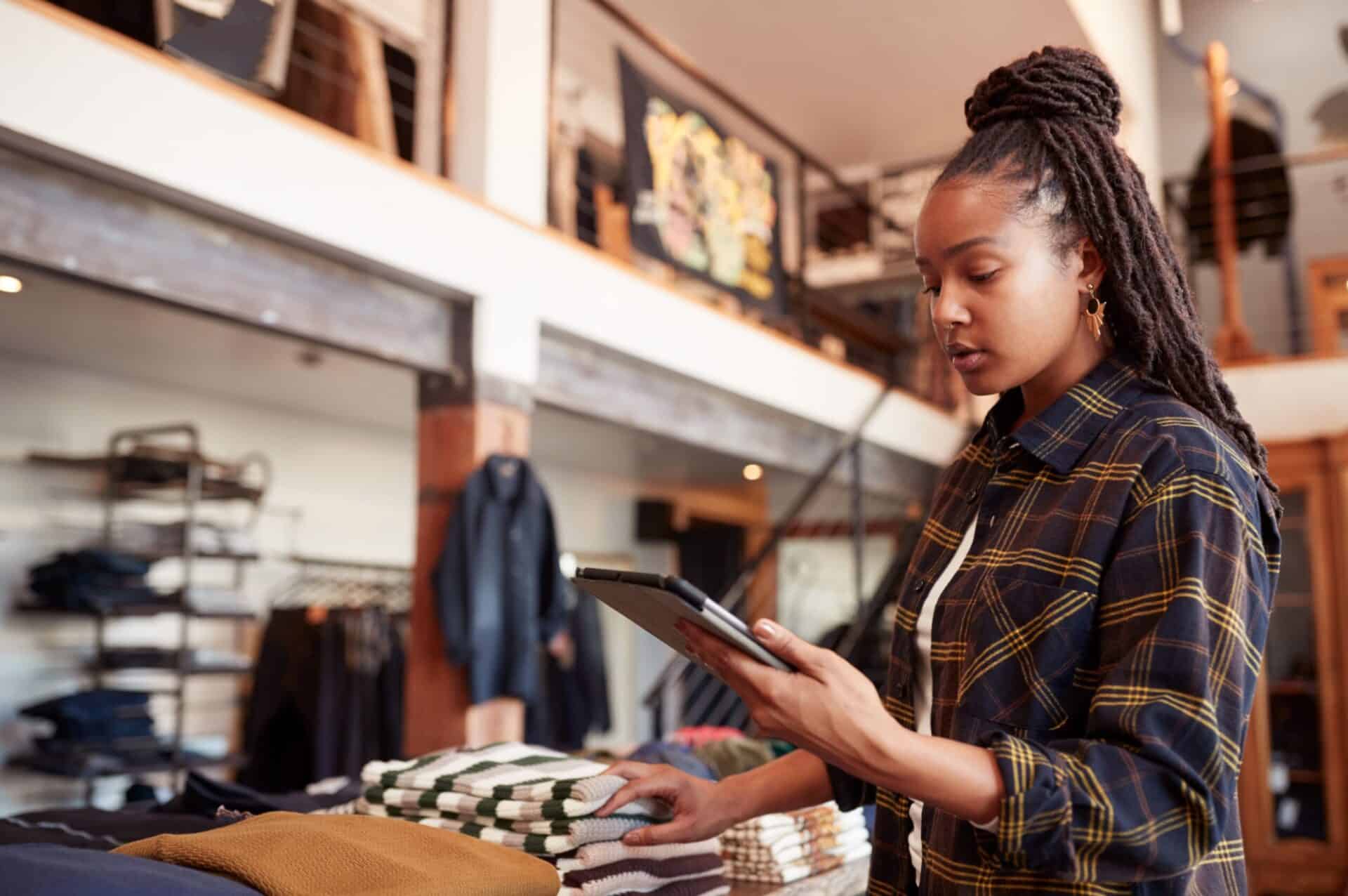 Omnichannel Retail Strategy Starts with the Network 1 Omnichannel Retail Strategy Starts with the Network