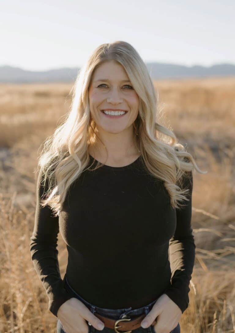 allie-castor-headshot